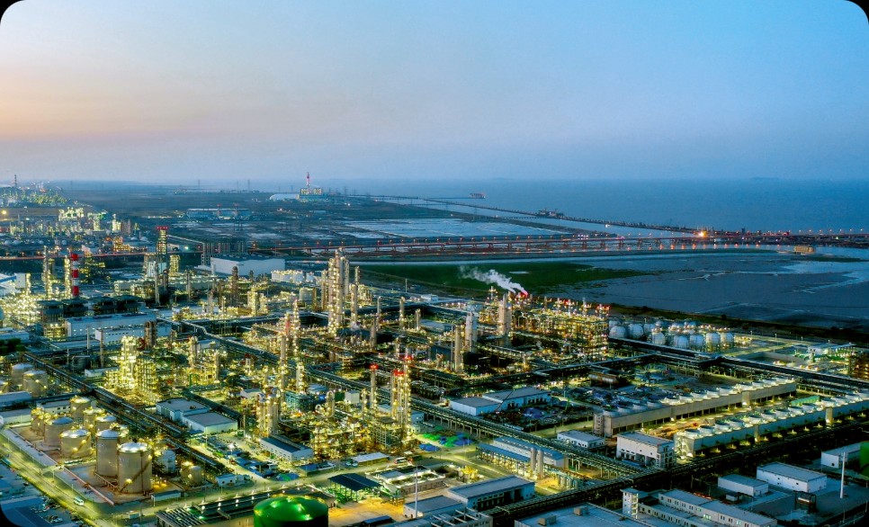 yl6809永利“三位一体”AI巡检天团落地镇海炼化“巨无霸”罐区