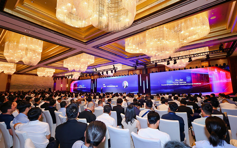 yl6809永利颁布全球首个流程工业可信大模型TPT 2，“工业AI数据同盟”同步成立